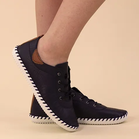 Lunar Trainers<Ladies Trainers - St Ives - Navy